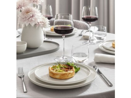 VB 104293 113731 Afina mono exp 02 l 1024 org 1080x1080